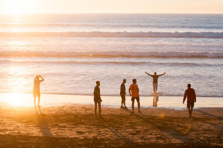 From Backpacking to Boutique Hotels: Navigating the Spectrum of Travel Experiences